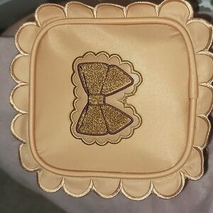 Stoney Clover Honey Mini Scalloped Pouch NWOT